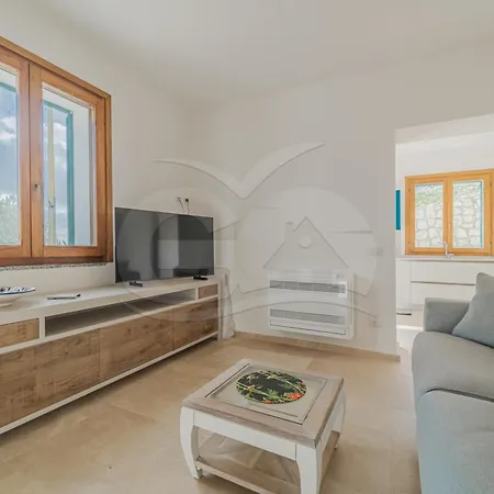 La Collina Charme E Natura - Goelba Holiday home Marmi