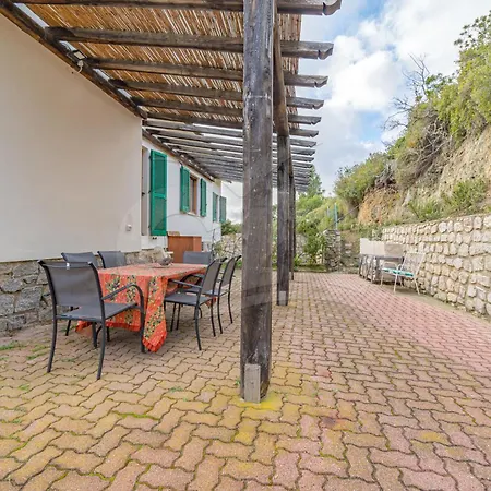 La Collina Charme E Natura - Goelba بيت للعطل