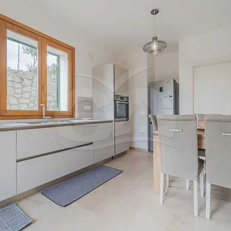 別荘 La Collina Charme E Natura - Goelba Marmi